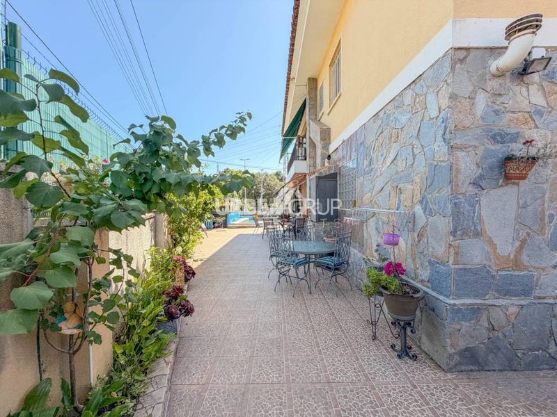 Foto 247e93ee-e813-4091-aa8f-6a7fd512f515. Casa aparellada amb calefacció piscina a Abrera