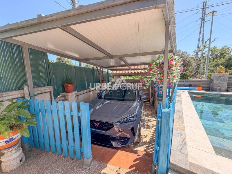 Foto 9a44d70f-27ec-49c4-83e3-9ee1c9f75f6e. Casa aparellada amb calefacció piscina a Abrera