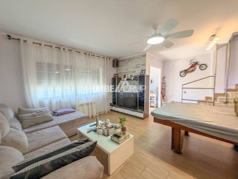 Foto c31c00fe-cc3e-47f4-8500-9861197da82b. Casa aparellada amb calefacció piscina a Abrera