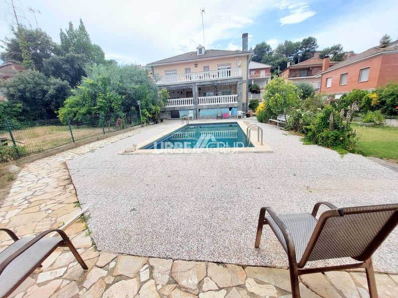 Foto 5bf3199c-0b14-4118-b2be-6698041f9ab1. Xalet amb calefacció aparcament piscina a Vacarisses
