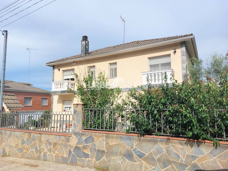 Foto 68bd2681-05b9-41b6-b168-3712b5523661. Xalet amb calefacció aparcament piscina a Vacarisses