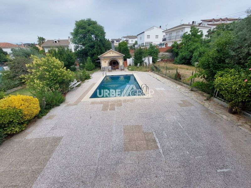 Foto 7f40a450-a522-4efa-9c6e-2e87d007c223. Xalet amb calefacció aparcament piscina a Vacarisses