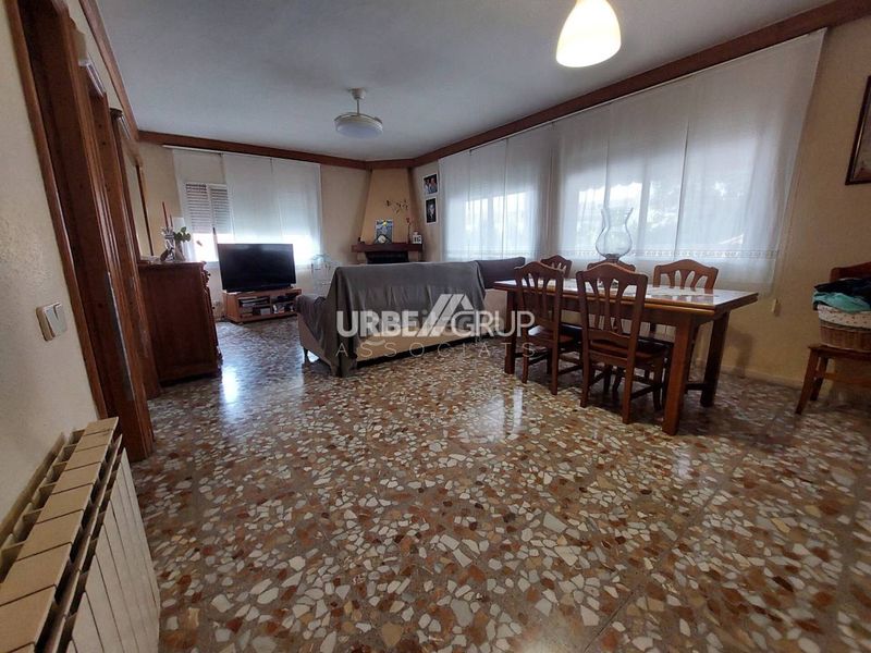 Foto eb4e6eff-4c89-4e86-a76c-a4bbfa2a5d80. Xalet amb calefacció aparcament piscina a Vacarisses