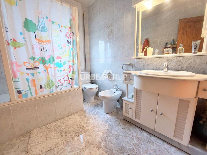 Foto ee0ca34d-1805-41a8-a850-81202b0391c0. Xalet amb calefacció aparcament piscina a Vacarisses