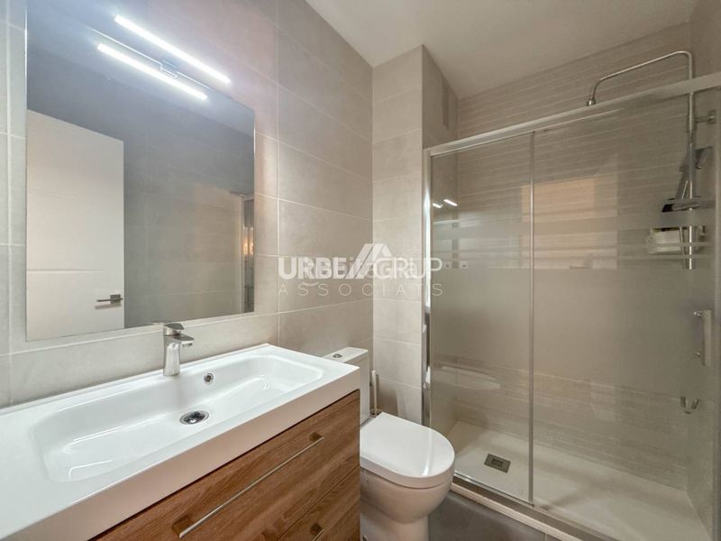 Foto e4a04674-5458-4039-8e0d-5a6c5937909c. Pis amb calefacció aparcament a Vallparadís - Antic Poble de Sant Pere Terrassa