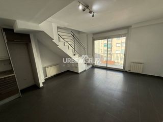 Location Duplex  Calle emperatriz eugenia. Duplex de 2 habitaciones con 2 baños en pere parres