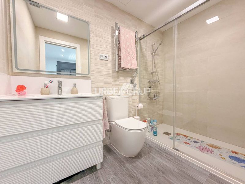 Foto 0f4a84ae-8b6b-40e9-b909-bdd9036d8963. Casa amb calefacció a Roc Blanc Terrassa