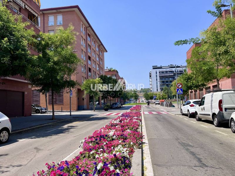 Foto 88cfc24c-2b7d-4253-a643-c28dae45040b. Rent business premise in Martorell