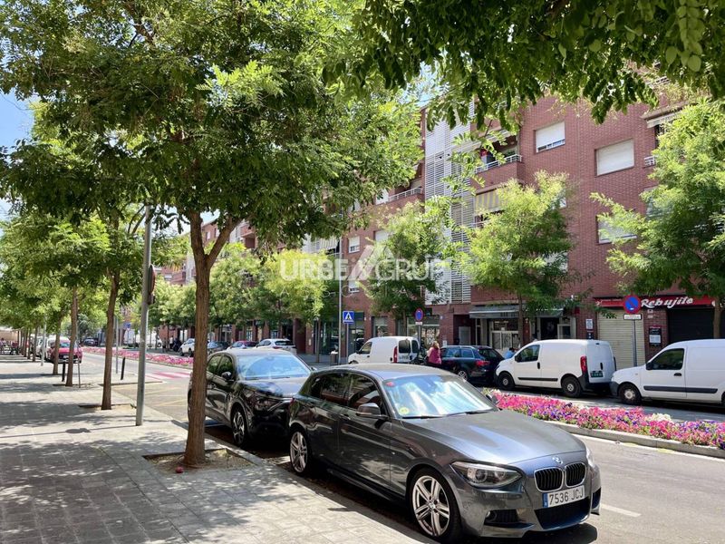 Foto cc4d7586-4fcd-4e33-aef1-4c1fc4a3e420. Rent business premise in Martorell