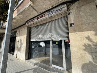 Geschäftsraum  Avenida sant antoni maria claret. Oportunidad en martorell local comercial versátil y con potencia