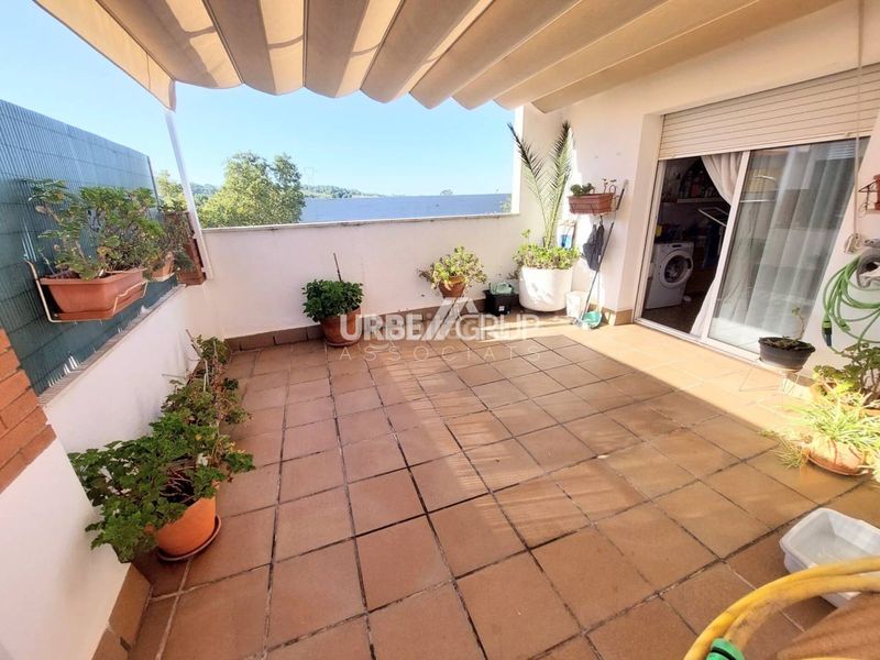 Foto 0be7d259-db8b-4616-9995-b11a2580aa2e. Casa amb calefacció aparcament a Roc Blanc Terrassa