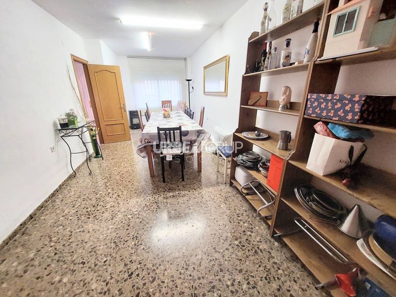 Foto 3a11e545-3ca3-4d48-abd3-cdd10ce7f834. Casa amb calefacció aparcament a Roc Blanc Terrassa