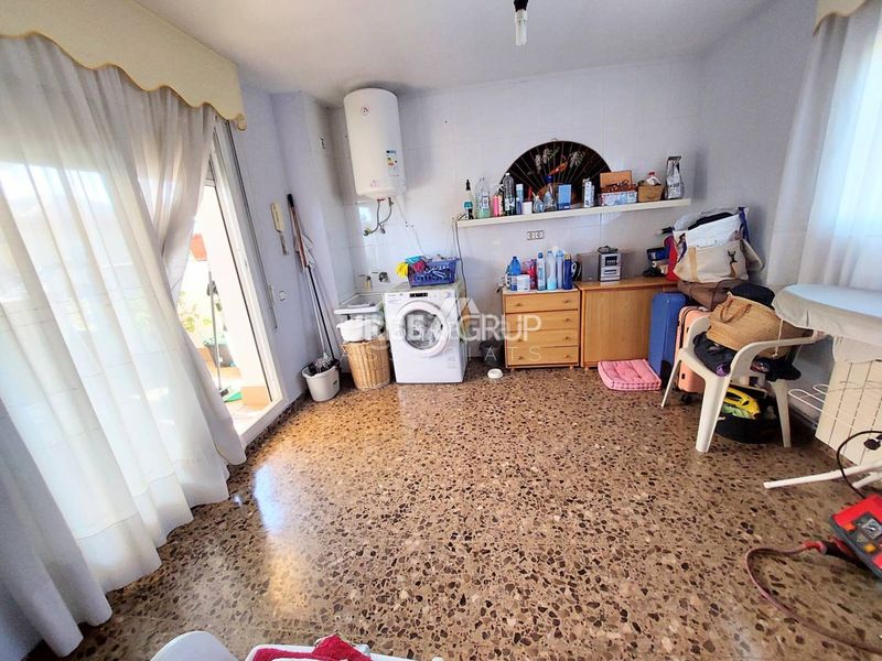 Foto 4c05ab17-85b7-488b-aeb9-8db342442e97. Casa amb calefacció aparcament a Roc Blanc Terrassa