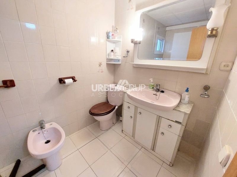 Foto 79fb2d4e-5858-4c08-b66a-84db25509d25. Casa amb calefacció aparcament a Roc Blanc Terrassa