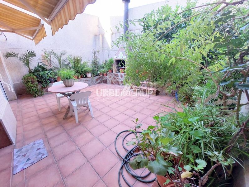 Foto e9df9172-72b4-4f56-ad59-c553e29d508c. Casa amb calefacció aparcament a Roc Blanc Terrassa