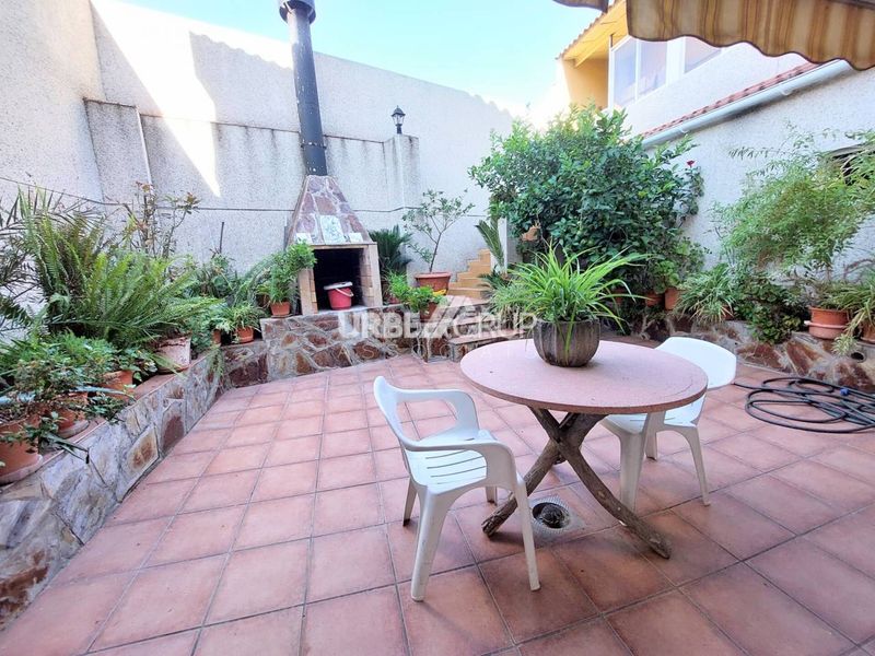 Foto fa667fb0-99d5-44f9-b22c-f72cf9316ec7. Casa amb calefacció aparcament a Roc Blanc Terrassa