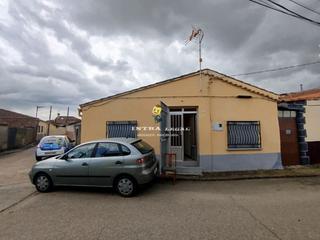 Casa  Ronda. Ideal para vivir o vacaciones  casa de planta baja en cabrillas.