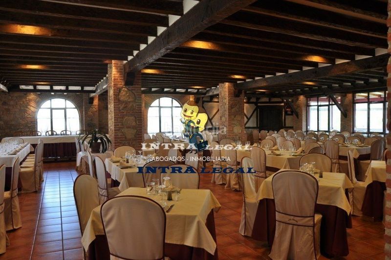Foto 123ddae0-d95e-4ed5-87bc-65ba1eab5d46. Local comercial a Sotoserrano
