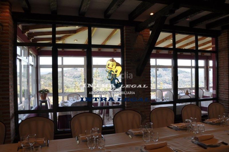 Foto cb1d62c1-ebf0-481e-b14c-e89e550a6e5c. Local comercial a Sotoserrano