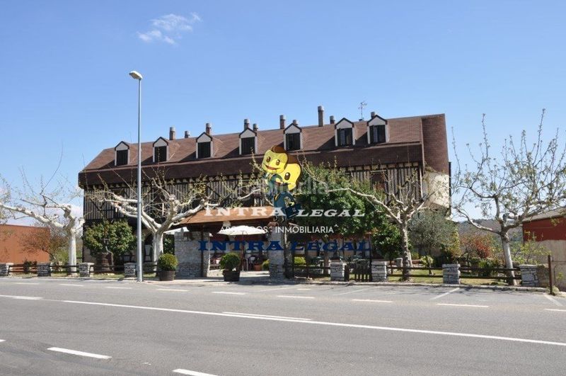 Foto cdd8d4be-9047-4a18-a27d-9101c3e6faf6. Local comercial a Sotoserrano
