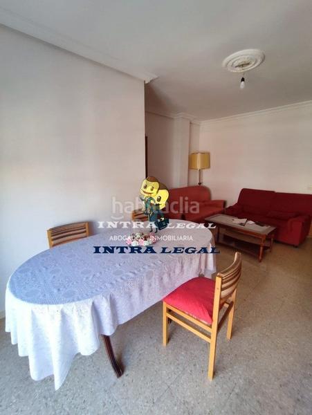 Foto dd75b44a-53a9-469f-8807-a341bcf7c6bf. Alquiler piso zona campus 3 habitaciones en Carmelitas Salamanca