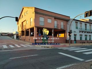 Rent Business premise  Peña francia. Local en bruto en esquina  150 m