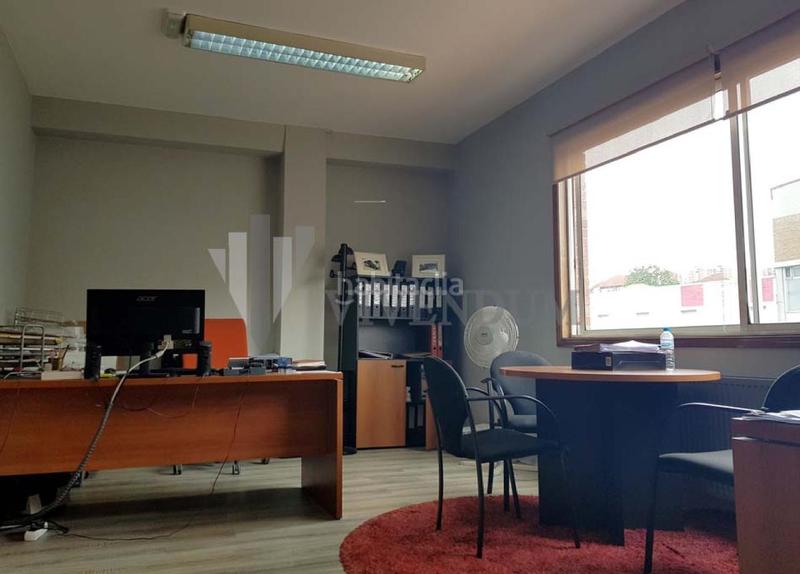 Foto 44b8c541-ce82-469c-ac7e-43dbaf4fc972. Location bureau avec chauffage parking dans Lavadores Vigo