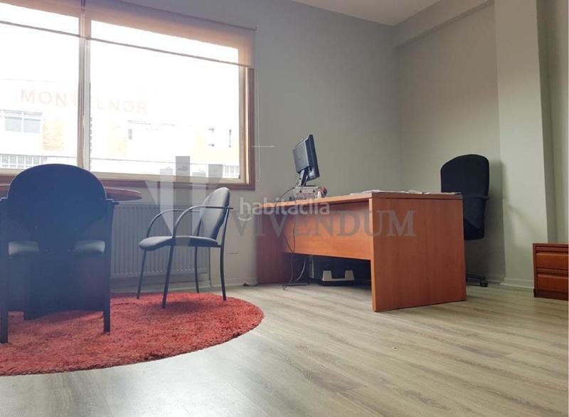 Foto 9b1f69b0-36f4-4e63-a9bd-caebf4aab803. Location bureau avec chauffage parking dans Lavadores Vigo