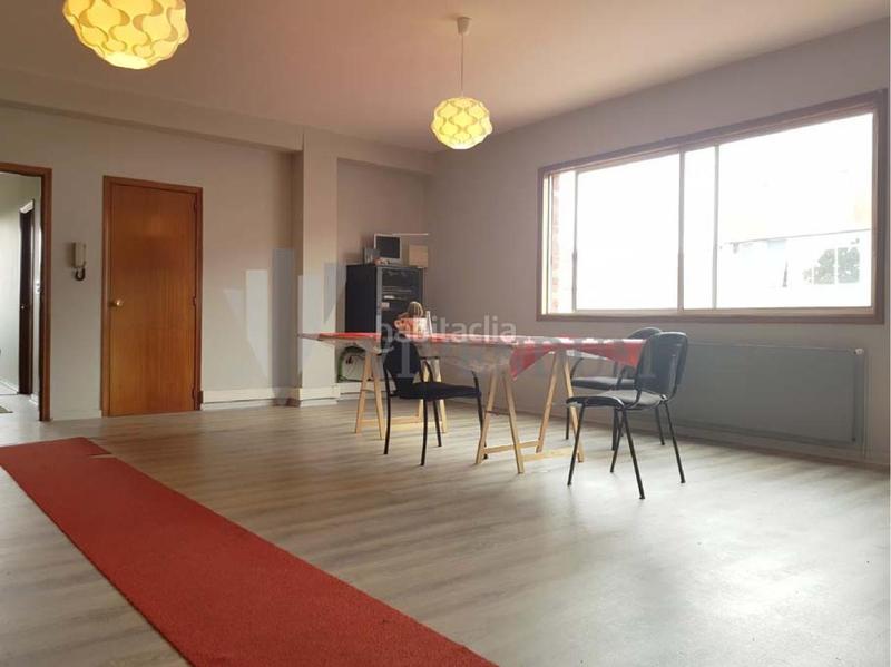Foto b3935b60-1ed5-4057-b7b4-bb961ac8ffbc. Location bureau avec chauffage parking dans Lavadores Vigo