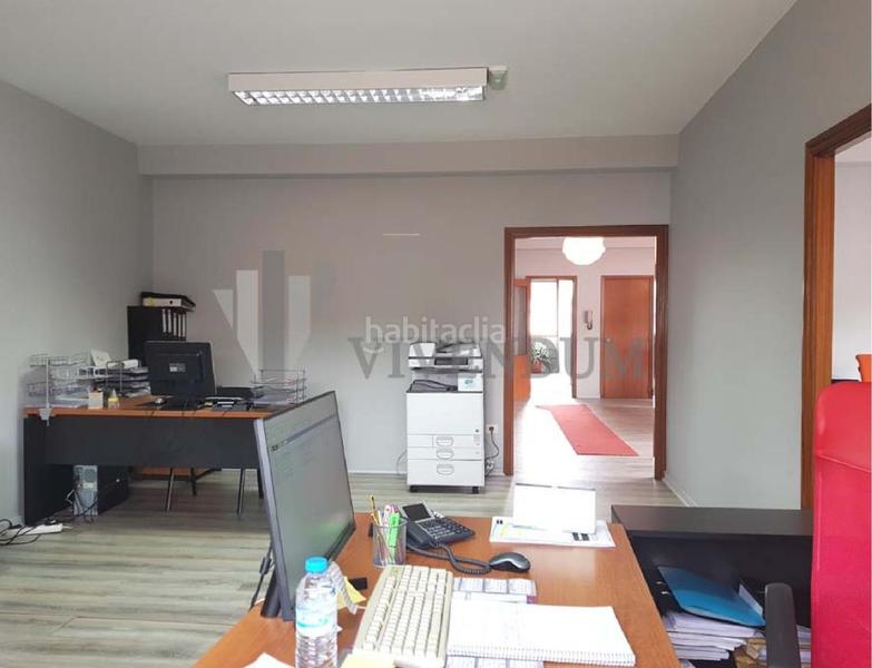 Foto bb3b8b85-96fd-45bd-be83-46489a077ff5. Alquiler oficina en Lavadores Vigo