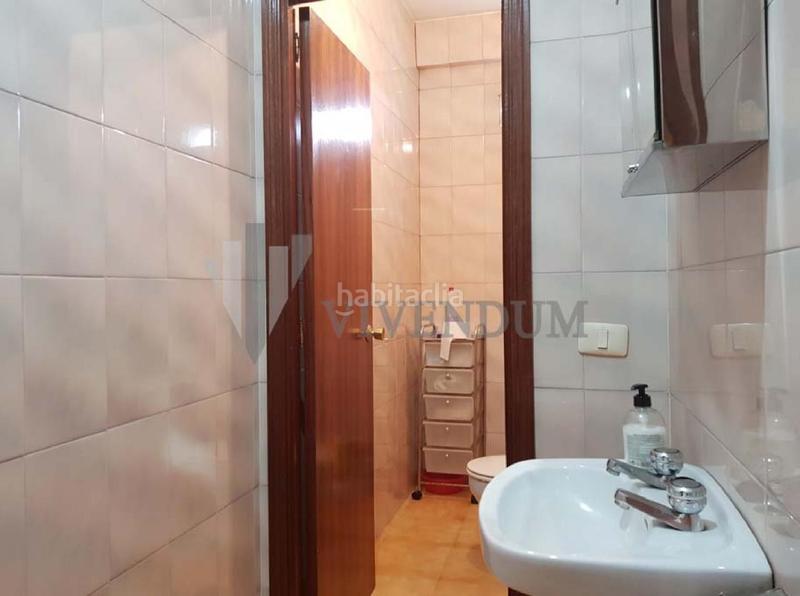 Foto c434fcf5-ec57-437c-b066-cf7556beba43. Lloguer oficina amb calefacció aparcament a Lavadores Vigo