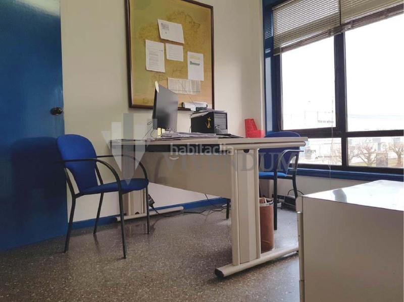 Foto a1c9b7e4-6c3a-4d07-905b-66df14bd4db5. Affitto ufficio con riscaldamento parcheggio in Porriño (O)