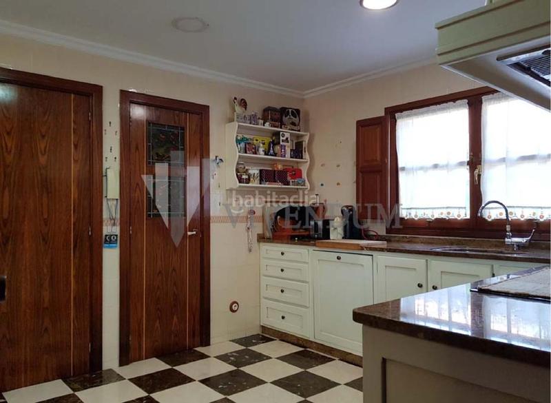 Foto 2c085d4e-4caa-44cb-adcc-fe1da2f8f096. Chalet mit heizung parking pool in Rosal (O)