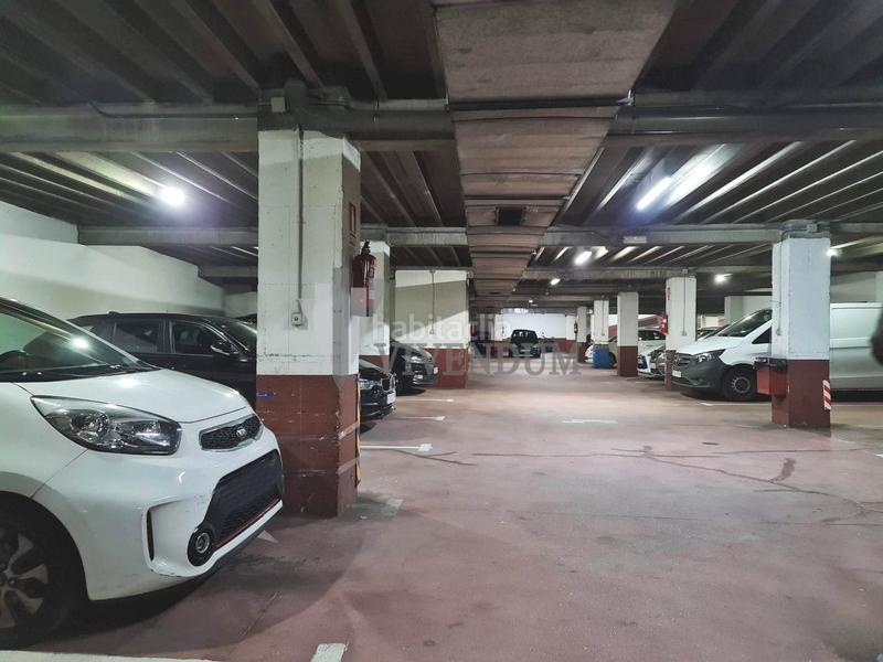 Foto 7e05a0e6-2a82-4b07-a170-fe3189132591. Parking coche en Fátima Vigo