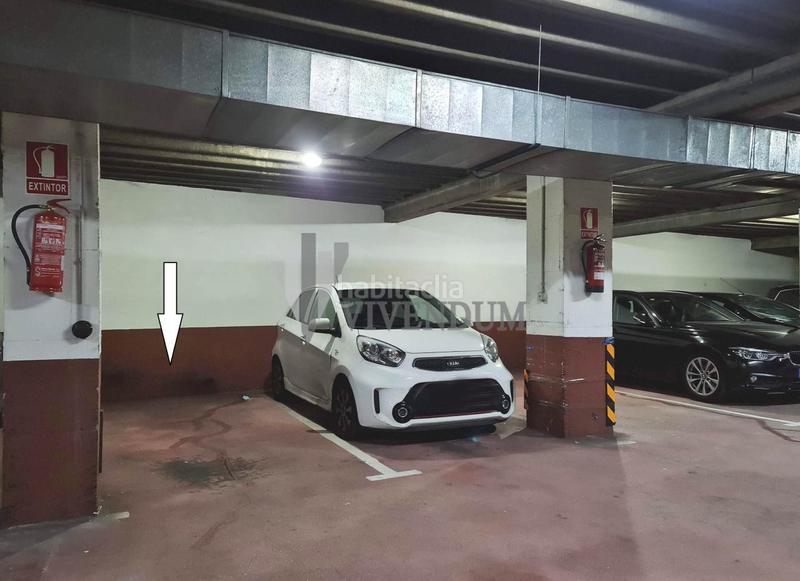 Foto d254c827-0884-446e-9b5a-4c75fd845e9f. Parking voiture dans Fátima Vigo