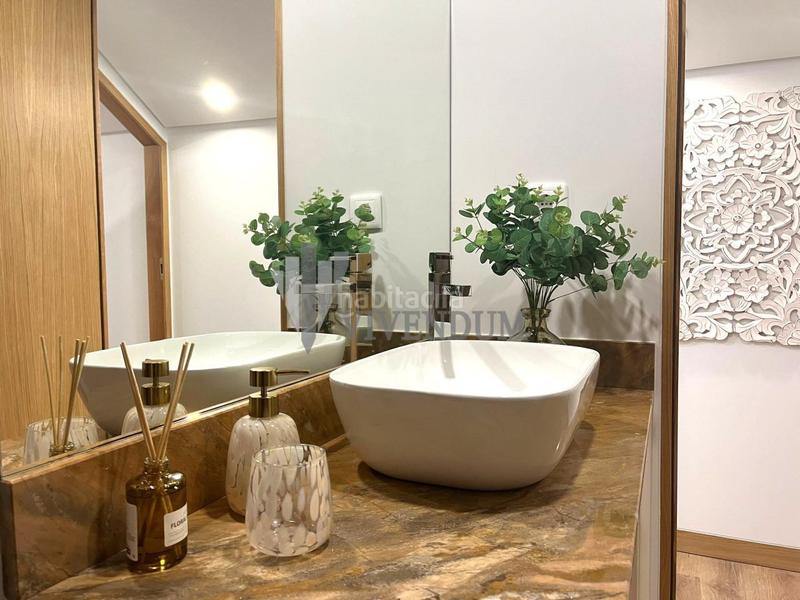 Foto 4d181763-2cc6-41fe-9a61-d27e2a430283. Dúplex amb calefacció a Centro - Areal Vigo