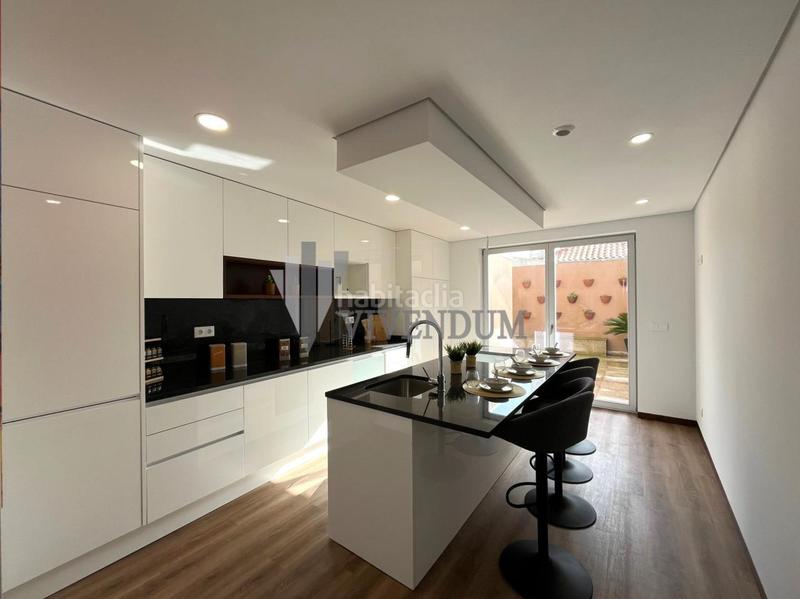 Foto 66233ce5-ddd8-477c-b920-d8f8a55946e1. Dúplex amb calefacció a Centro - Areal Vigo