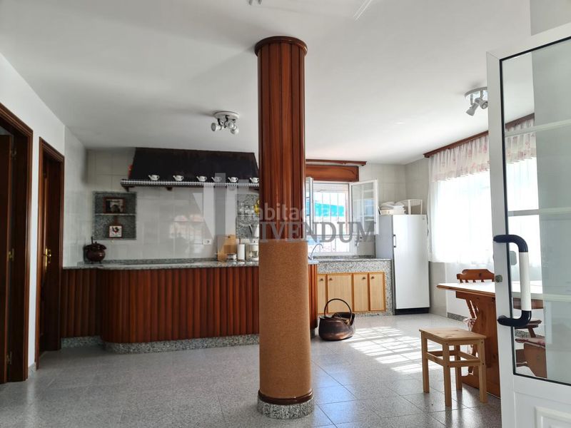 Foto b01bc1c1-e056-4a51-83cb-452fdddf91de. Alquiler casa en Oia