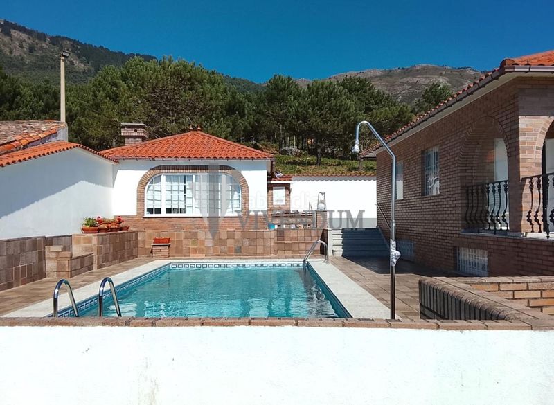 Foto e3bac4ab-9137-4491-bac7-c6d2b15d764d. Alquiler casa en Oia