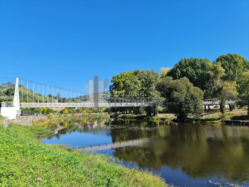 Foto 7bcfb81f-ec93-41ef-bb95-7d74d3a271cd. Casa a Leiro