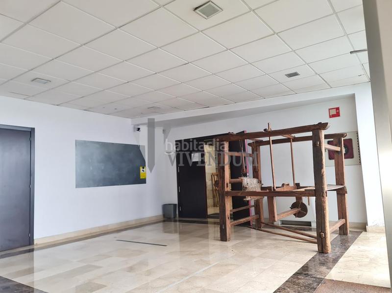 Foto 0f39a15d-f40b-41ea-a29a-f69a0bdf8f23. Lloguer local comercial a Valadares - Beade Vigo