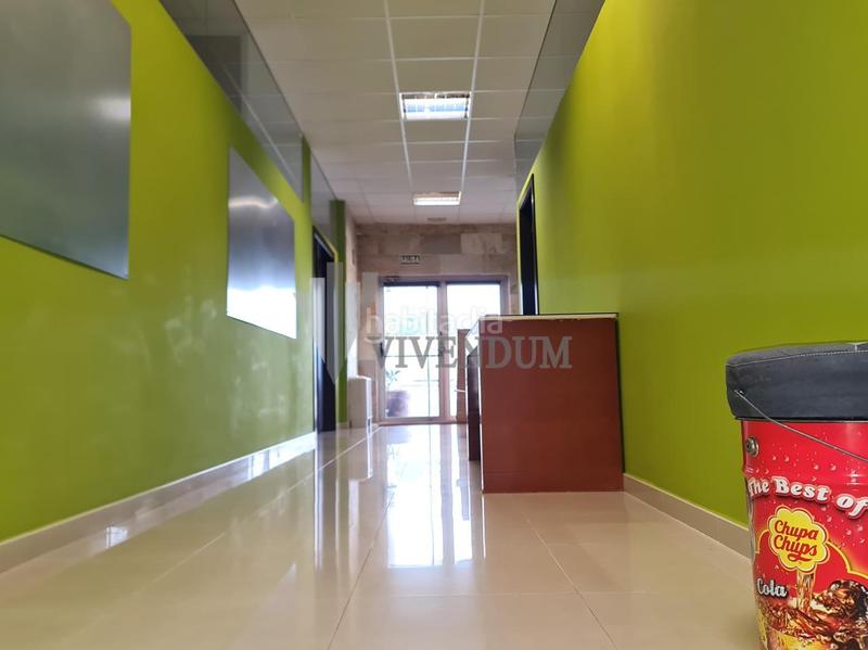 Foto dacf54d9-d871-4234-88ce-7239586369bd. Lloguer local comercial a Valadares - Beade Vigo