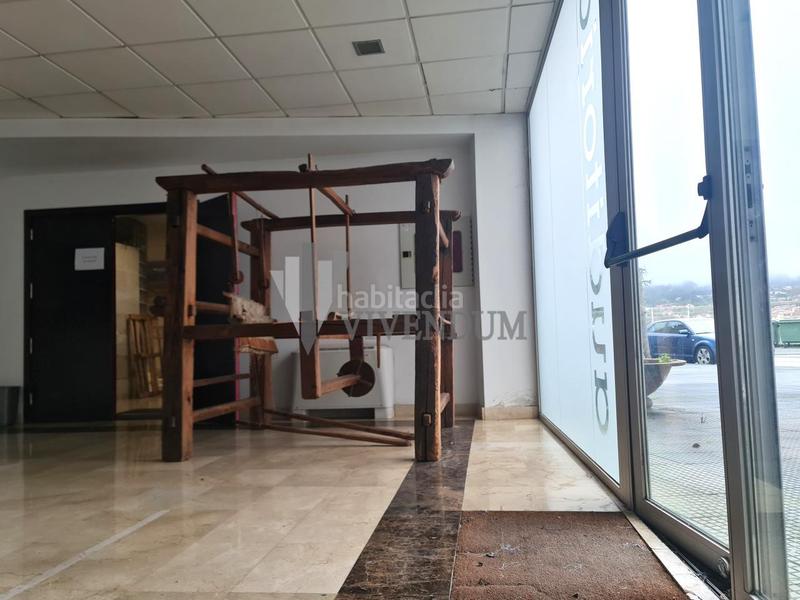 Foto 7583897b-2edf-4b28-9cbc-2fc89b849738. Location local commercial dans Valadares - Beade Vigo