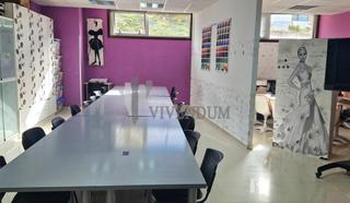 Locale commerciale in Valadares - Beade