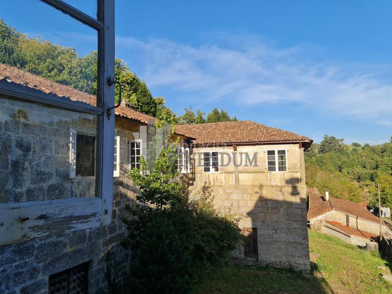 Foto e32418e2-29b3-488d-bf04-e2aeb6d15a9a. Haus in Cenlle