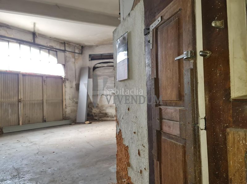 Foto a4a39721-41a5-4e81-ad6a-85893b0df42e. Edifici a Lavadores Vigo