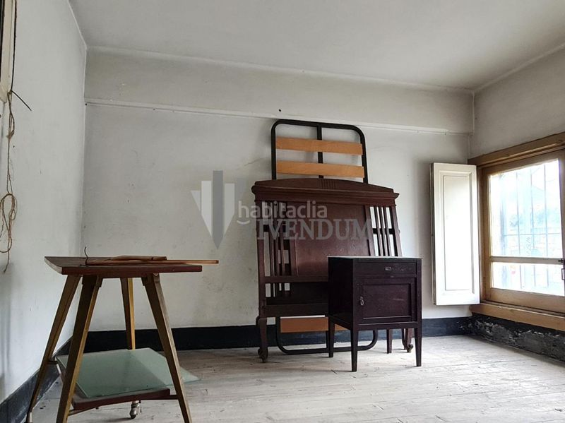 Foto b857fbed-b4e5-4818-acd6-93c9d3d5be88. Edifici a Lavadores Vigo