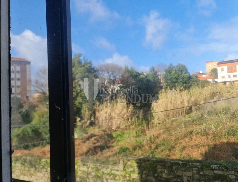 Foto cf2c6a94-e699-443b-abb0-f52fc399f573. Edifici a Lavadores Vigo