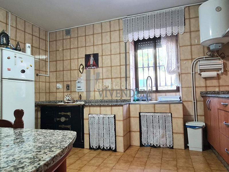 Foto ba8c7ae7-4297-4a1e-824b-a4fdc0a803c2. Casa amb calefacció a Arbo