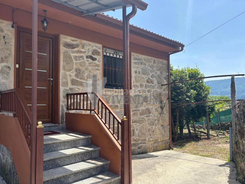 Foto ef5f5a2a-0ec0-486c-988a-7abb2fa06051. Casa amb calefacció a Arbo